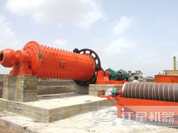 菱鐵礦磁選機(jī)生產(chǎn)現(xiàn)場(chǎng) 菱鐵礦磁選機(jī)生產(chǎn)現(xiàn)場(chǎng)